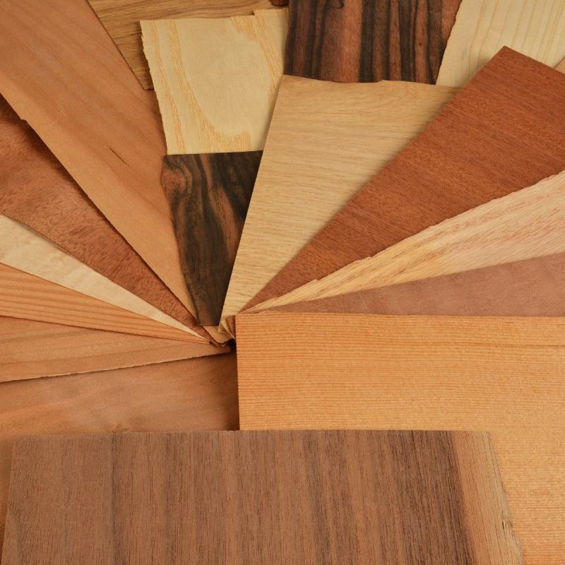 3. Proses Menggunakan Veneer Knife dalam Finishing Interior