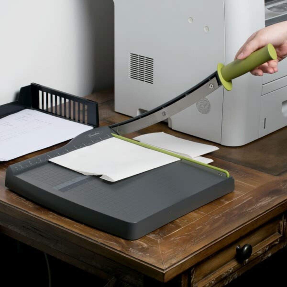 Kesalahan yang Perlu Dihindari Saat Merawat Paper Guillotine Blade