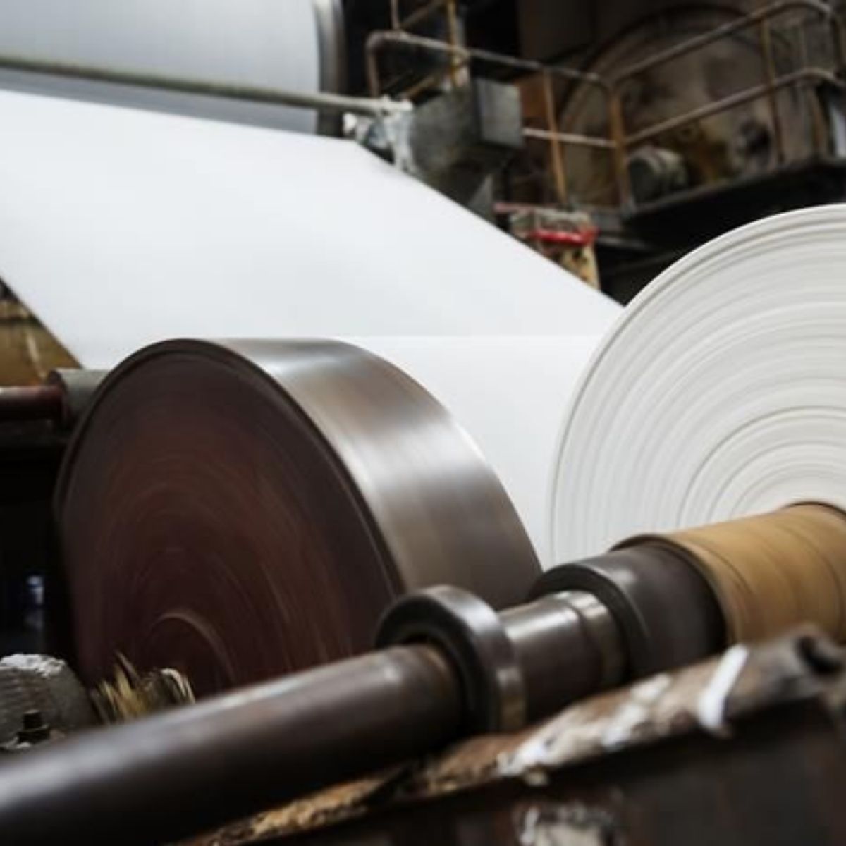 1. Log Saw Knife untuk Pemotongan Roll Kertas